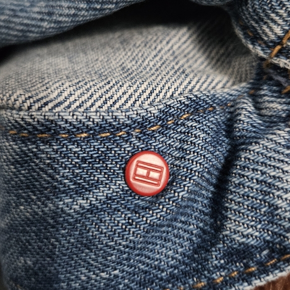 NWT: Women's Tommy Hilfiger Classic Denim Jacket - XXL - Picture 11 of 12